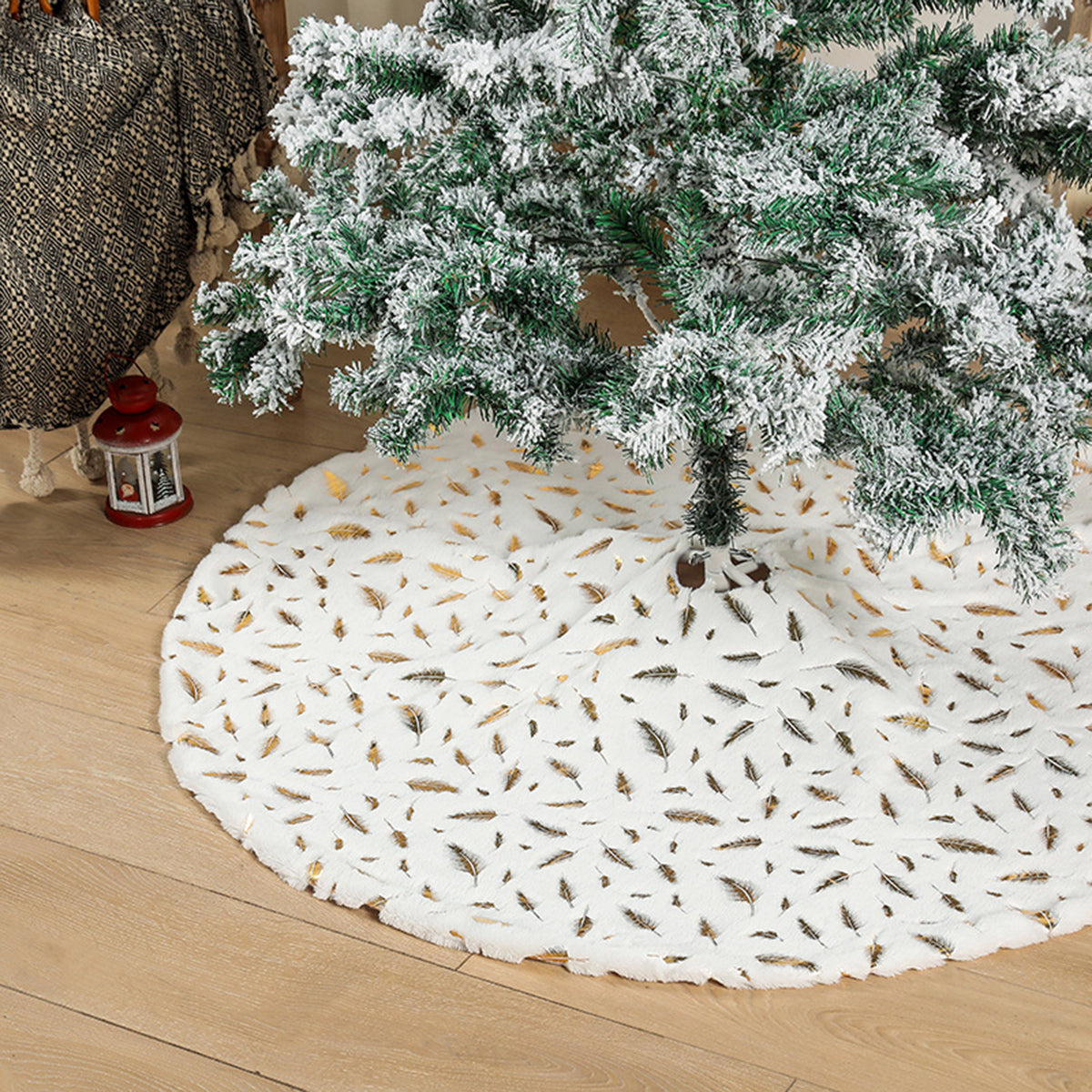 Feather Christmas Tree Skirt - steven wick