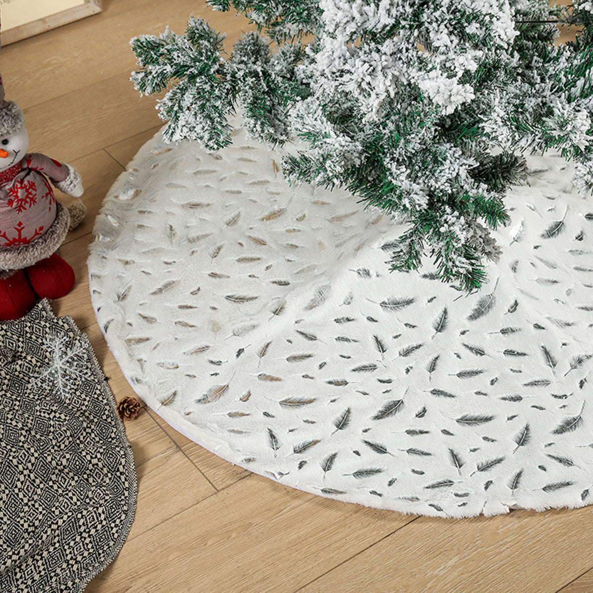 Feather Christmas Tree Skirt - steven wick